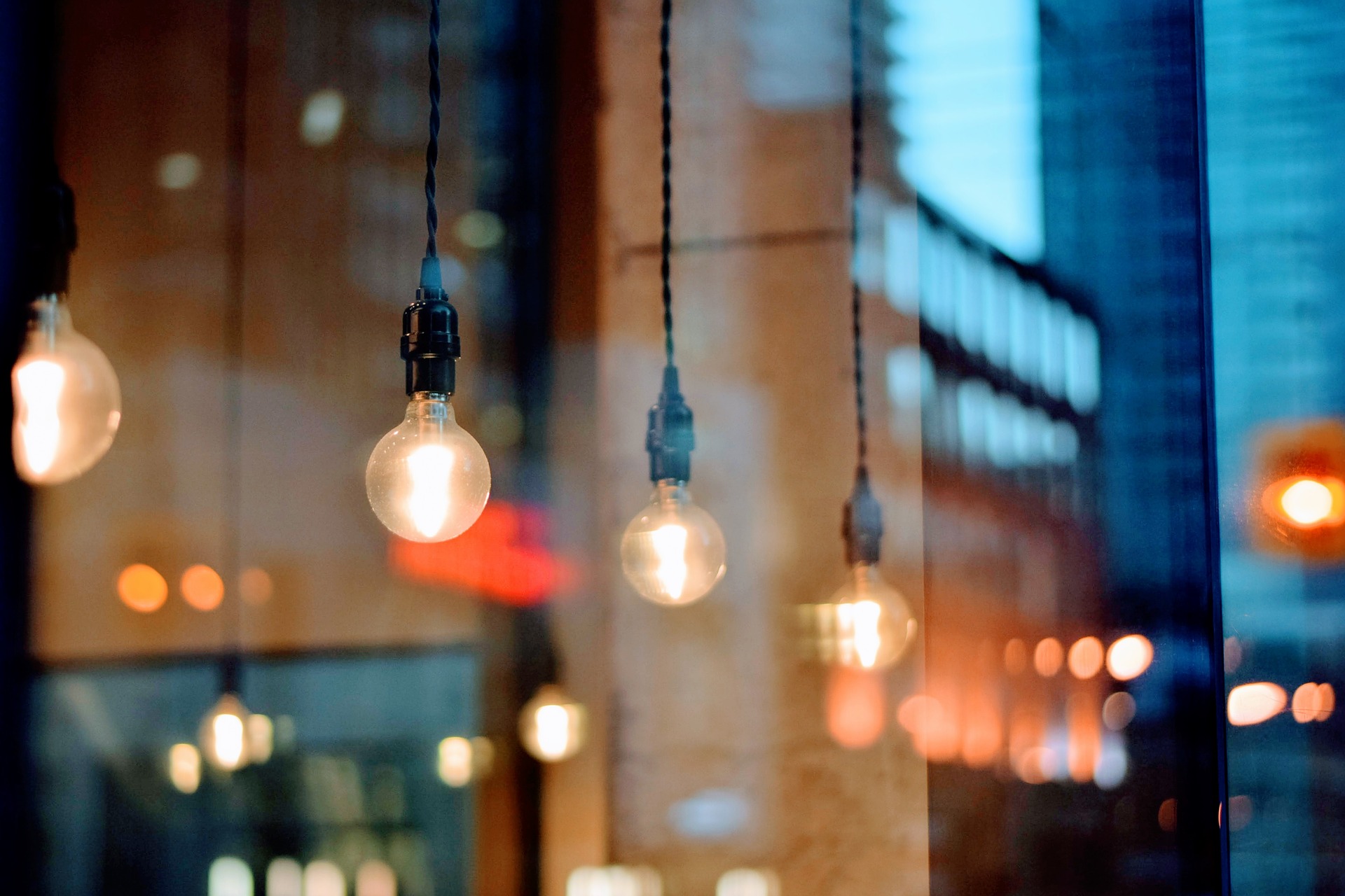lamps-2178743_1920